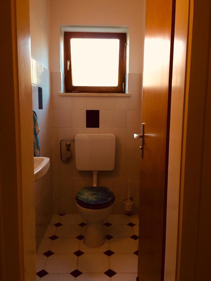 Charmantes Garten-Apartment: Erholung Im Chiemgau Unterwossen Bagian luar foto