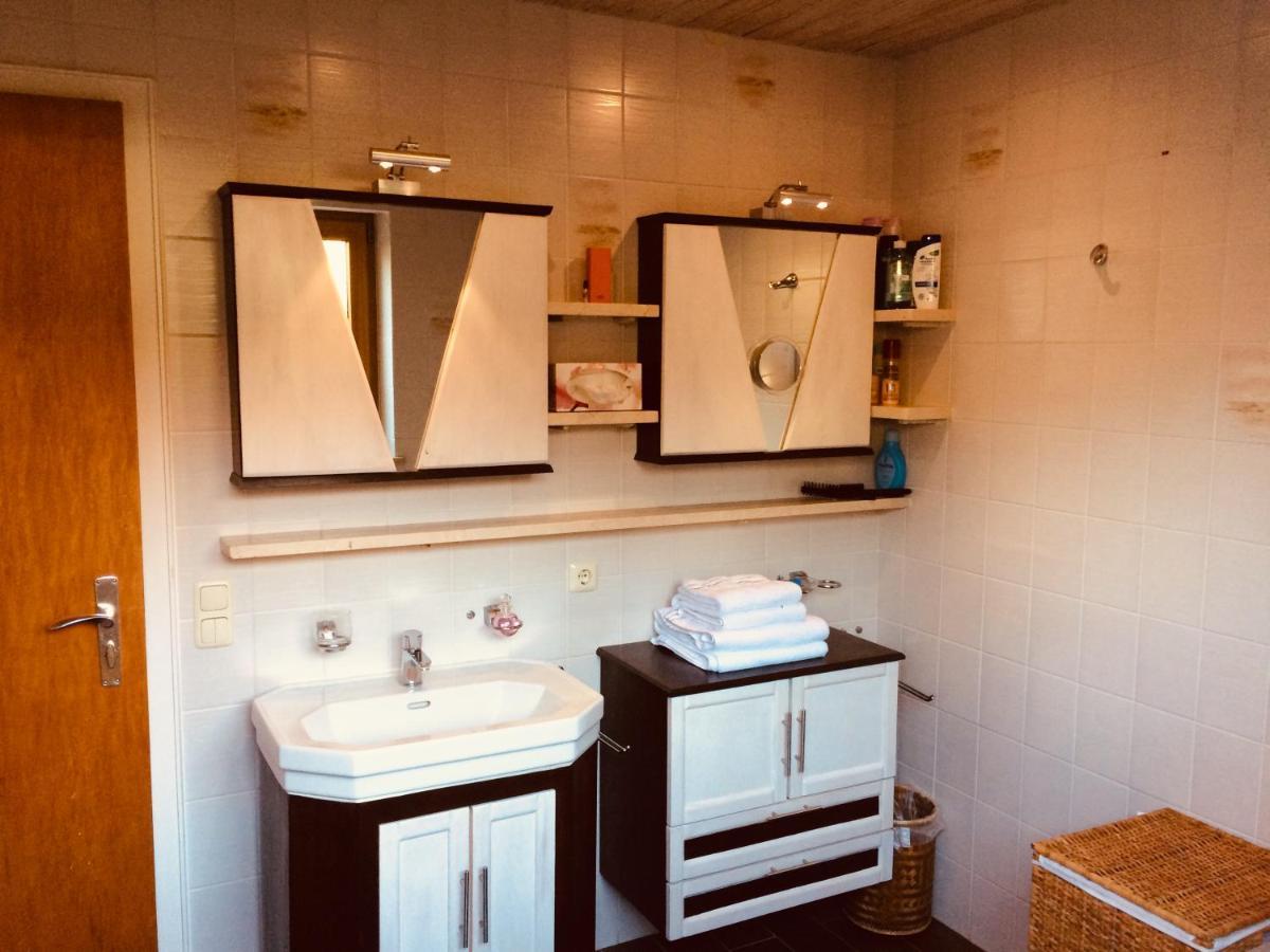 Charmantes Garten-Apartment: Erholung Im Chiemgau Unterwossen Bagian luar foto