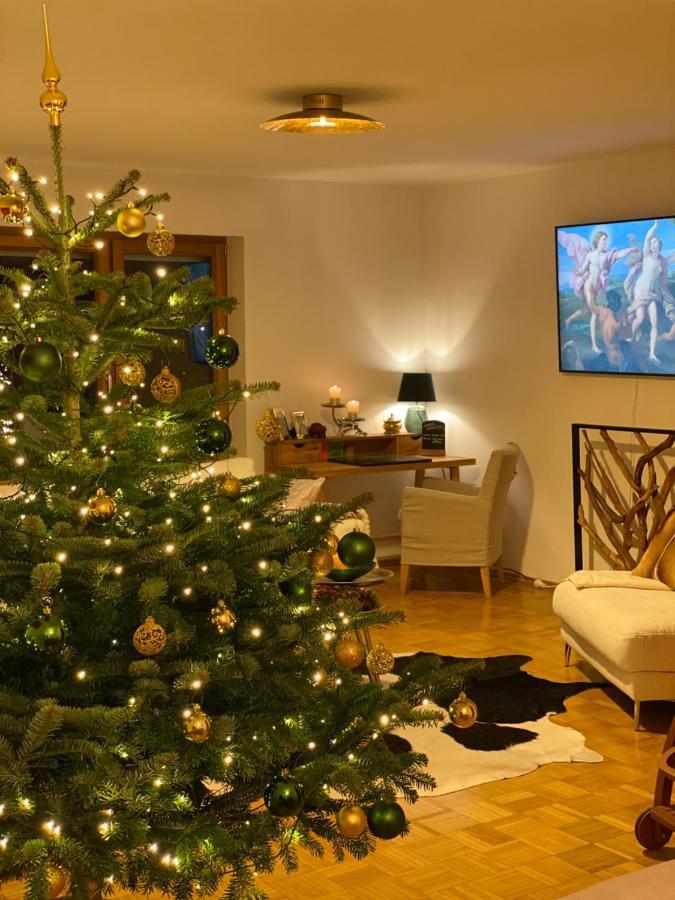 Charmantes Garten-Apartment: Erholung Im Chiemgau Unterwossen Bagian luar foto